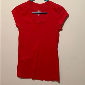 Red tee